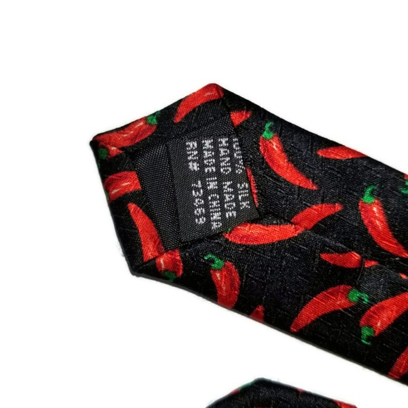 Looney tunes Taz tie - Picture 2 of 5